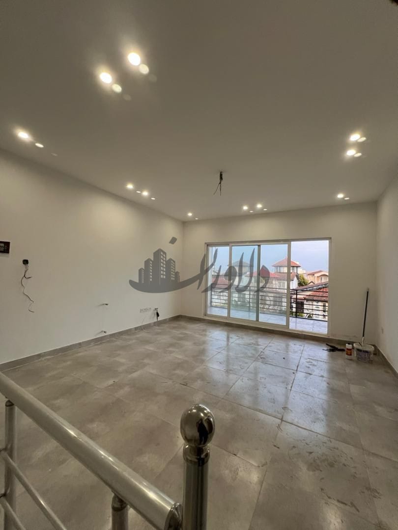 ویلای شهرکی در ایزدشهر   نوساز با متریال روز  سند مدارک کامل