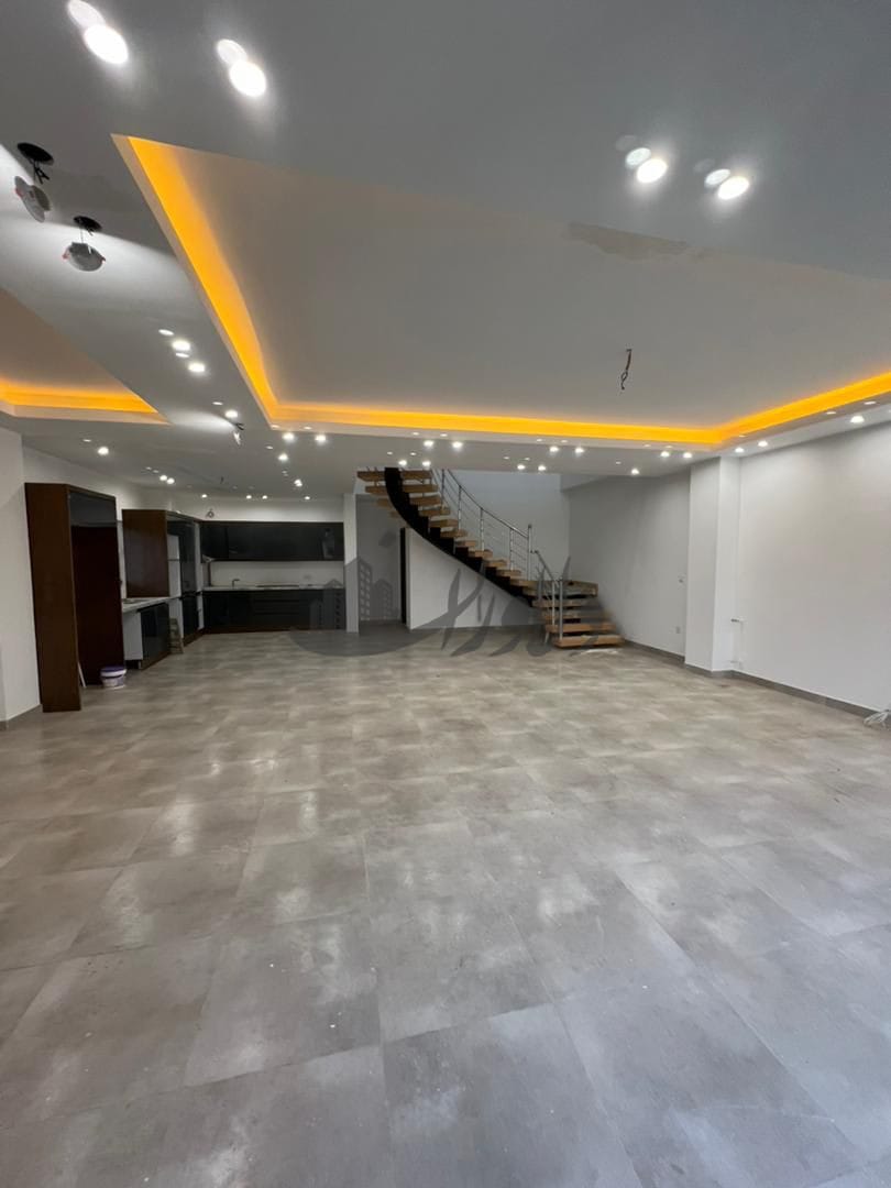 ویلای شهرکی در ایزدشهر   نوساز با متریال روز  سند مدارک کامل