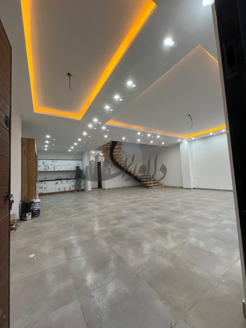 ویلای شهرکی در ایزدشهر   نوساز با متریال روز  سند مدارک کامل