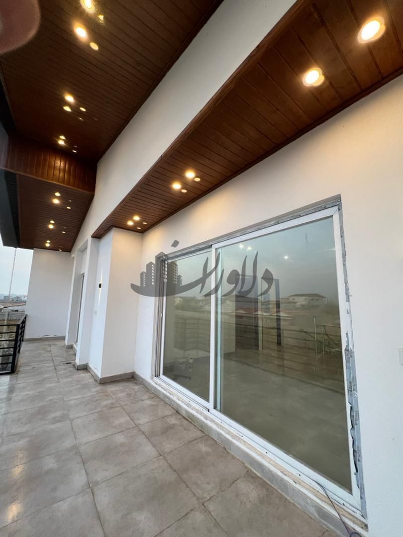 ویلای شهرکی در ایزدشهر   نوساز با متریال روز  سند مدارک کامل