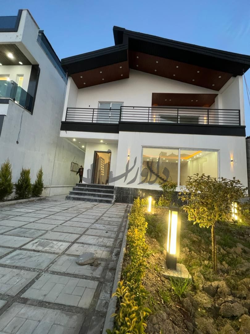 ویلای شهرکی در ایزدشهر   نوساز با متریال روز  سند مدارک کامل