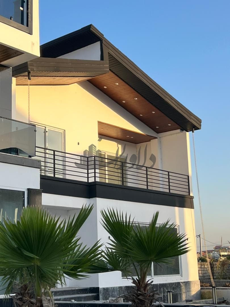 ویلای شهرکی در ایزدشهر   نوساز با متریال روز  سند مدارک کامل