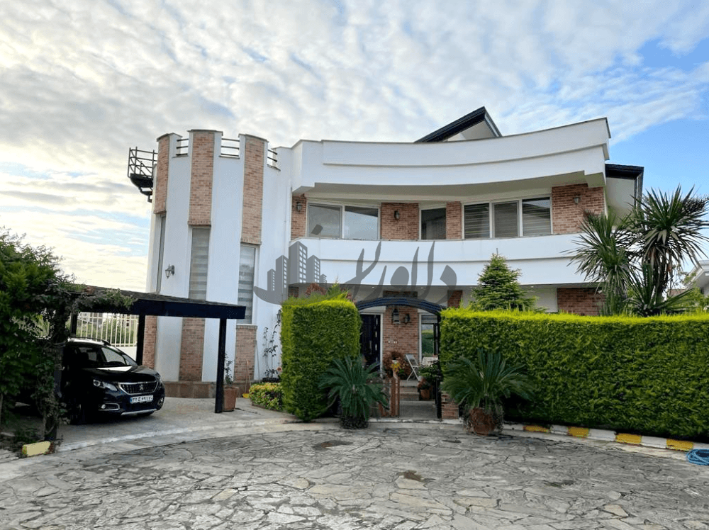 فروش ویلا سنددار داخل شهرک جنگلی آناناس در شهر نور