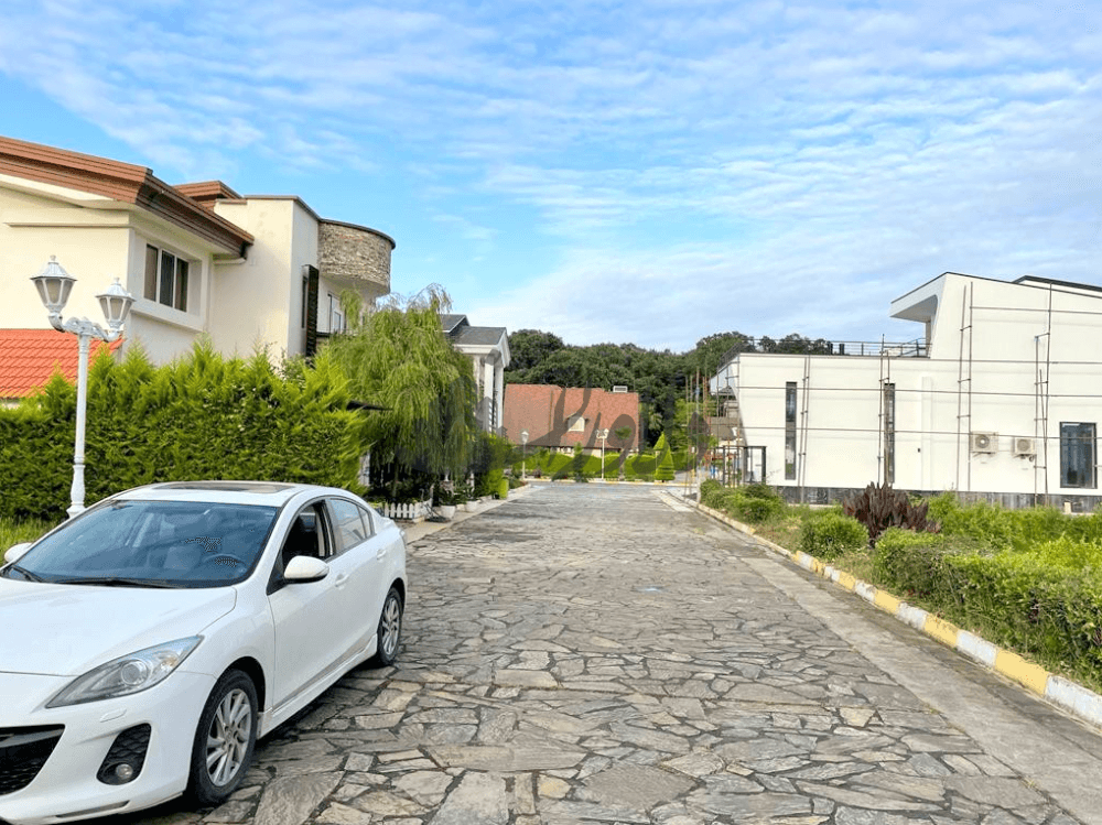 فروش ویلا سنددار داخل شهرک جنگلی آناناس در شهر نور