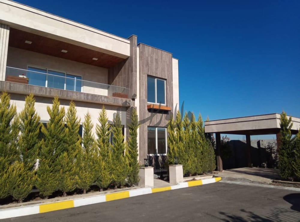 فروش ویلا دوبلکس شهرکی با متریال به روز  در ایزدشهر