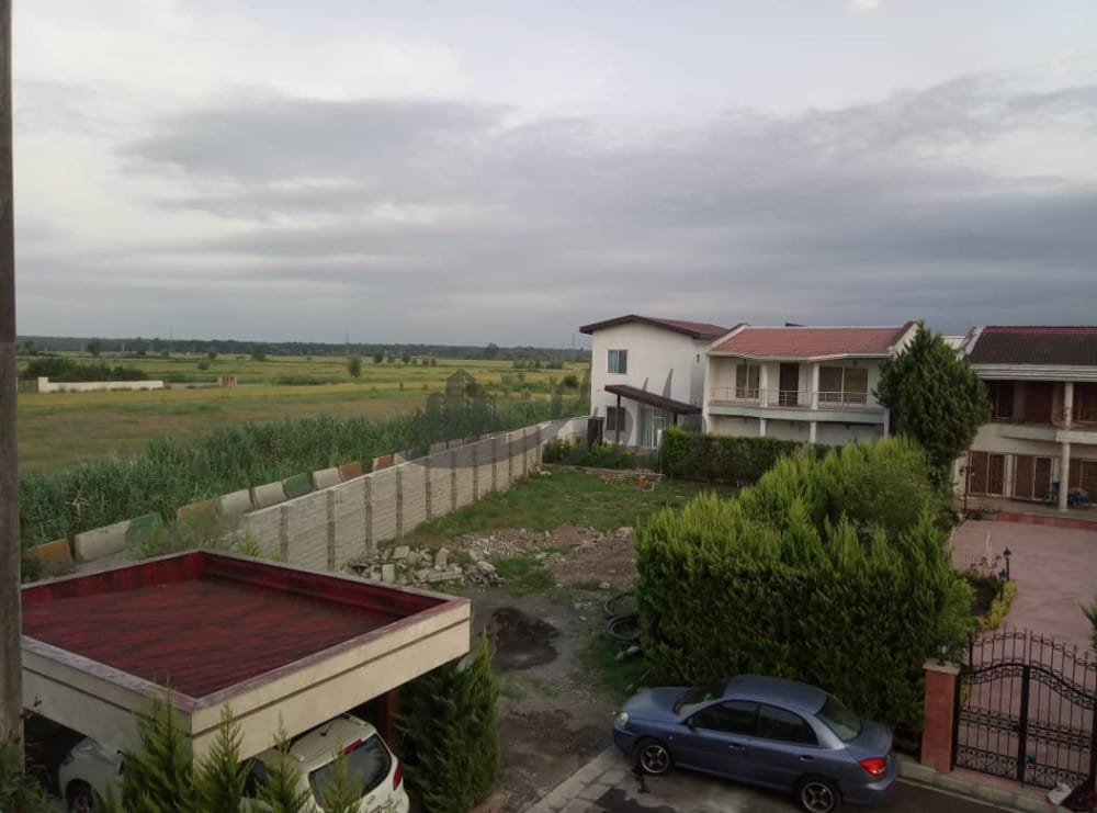 فروش ویلا دوبلکس شهرکی با متریال به روز  در ایزدشهر