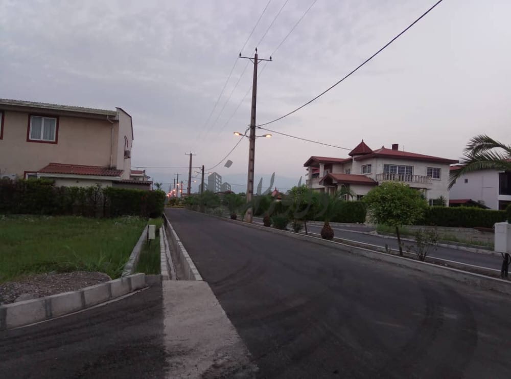 فروش ویلا دوبلکس شهرکی با متریال به روز  در ایزدشهر