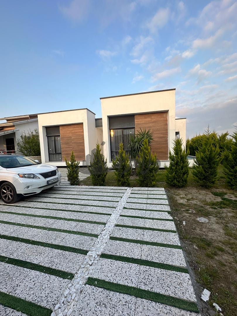 فروش ویلا  فلت استخردار  شهرکی  ۳۰۰متری  با نمای مدرن در ایزدشهر