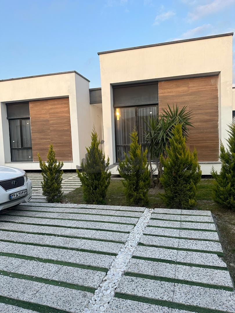 فروش ویلا  فلت استخردار  شهرکی  ۳۰۰متری  با نمای مدرن در ایزدشهر