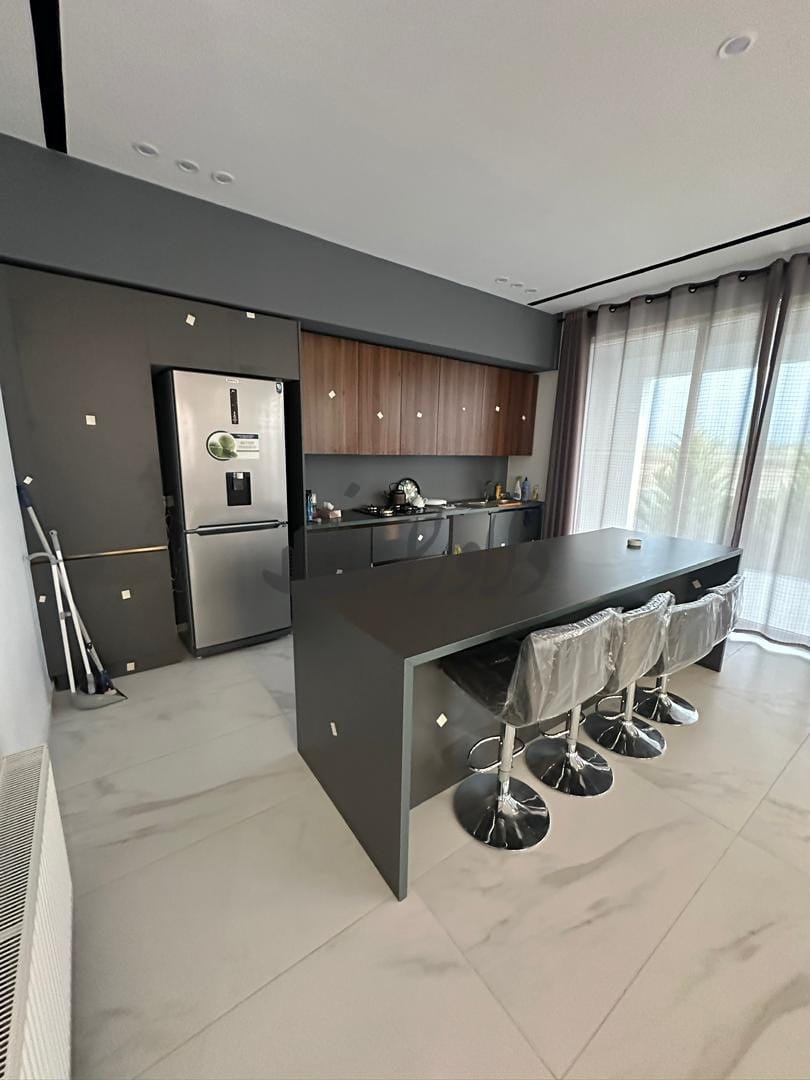 فروش ویلا  فلت استخردار  شهرکی  ۳۰۰متری  با نمای مدرن در ایزدشهر