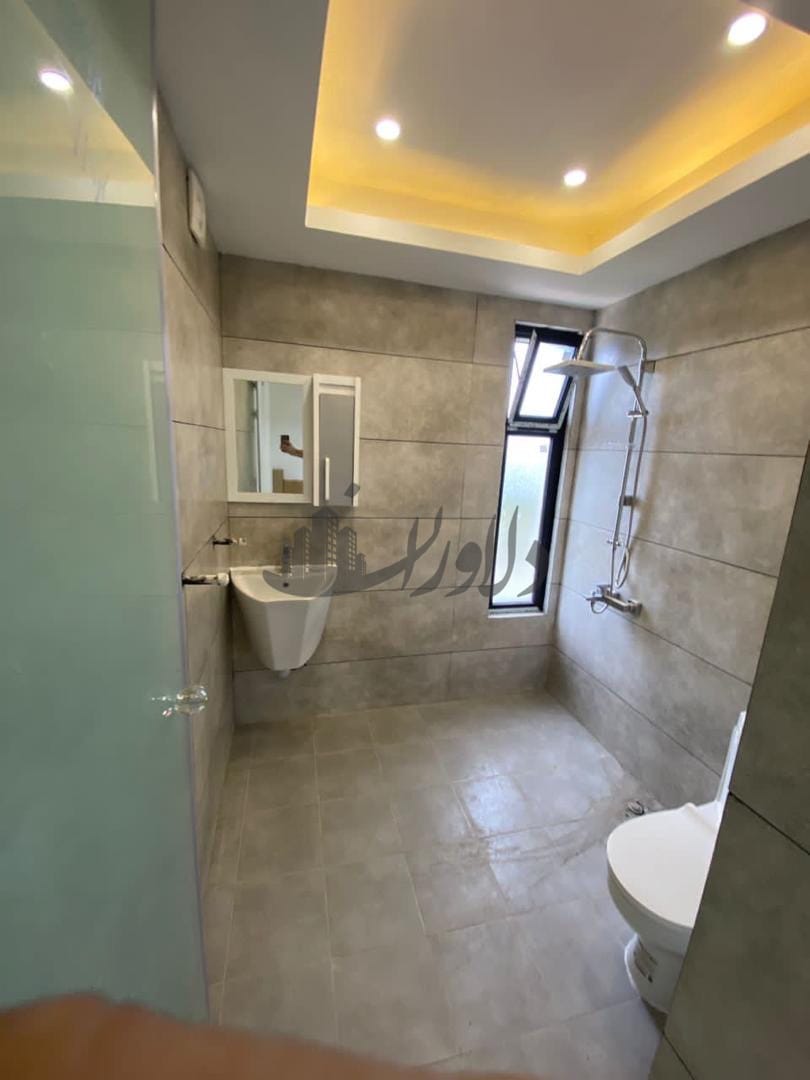 فروش ویلا باغ فلت ۱۲۰۰متری استخر دار  نما مدرن