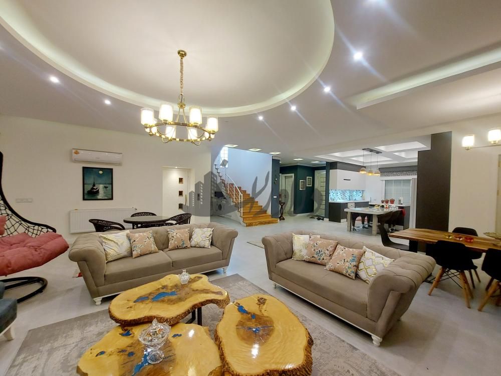 فروش ویلای نما انگلیسی فرنیش در محمودآباد