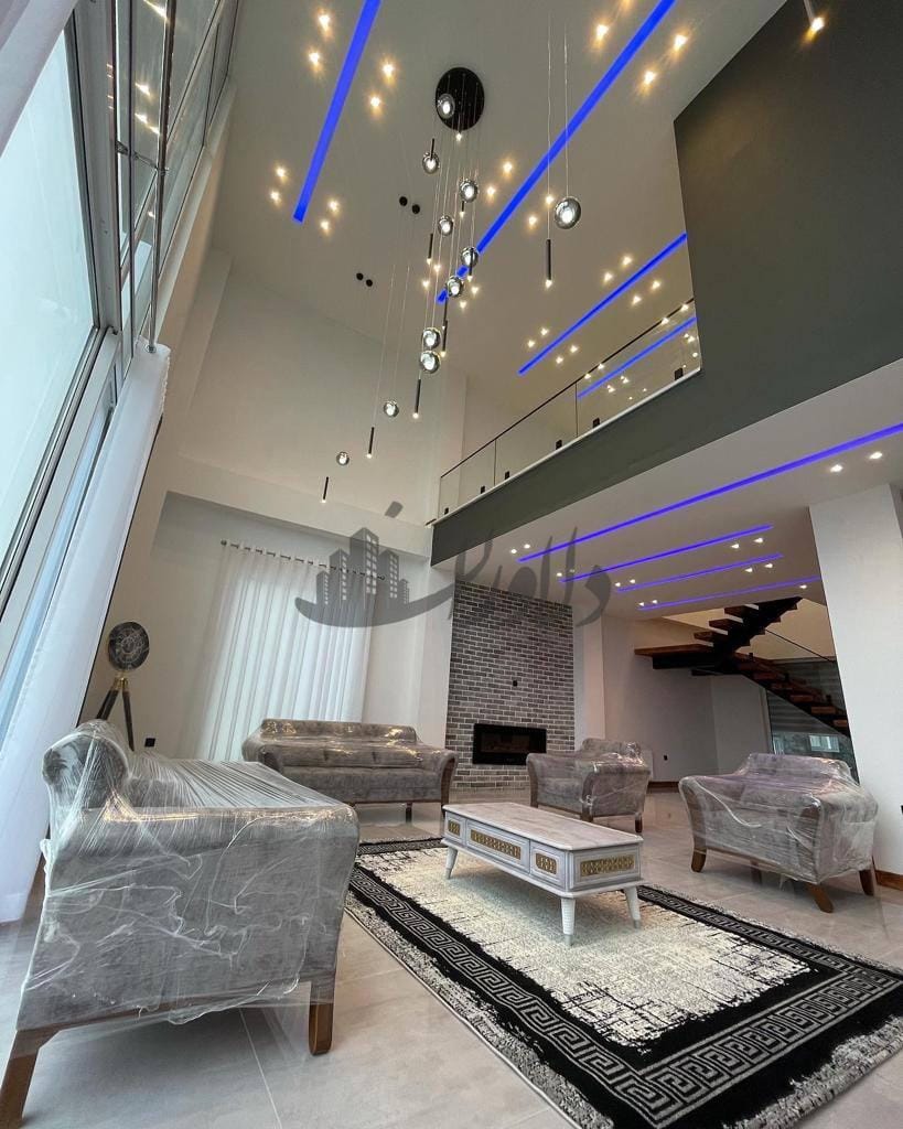 فروش ویلا تریبلکس مدرن استخردار