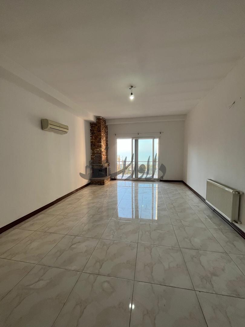 اجاره سالیانه آپارتمان ساحلی دوخوابه با ویو بی‌نظیر دریا در ایزدشهر