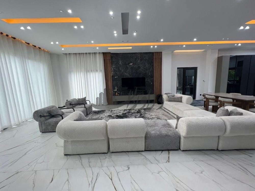 ویلا مدرن شهرکی فول امکانات