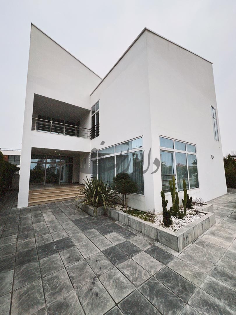 ویلای شهرکی استخردار