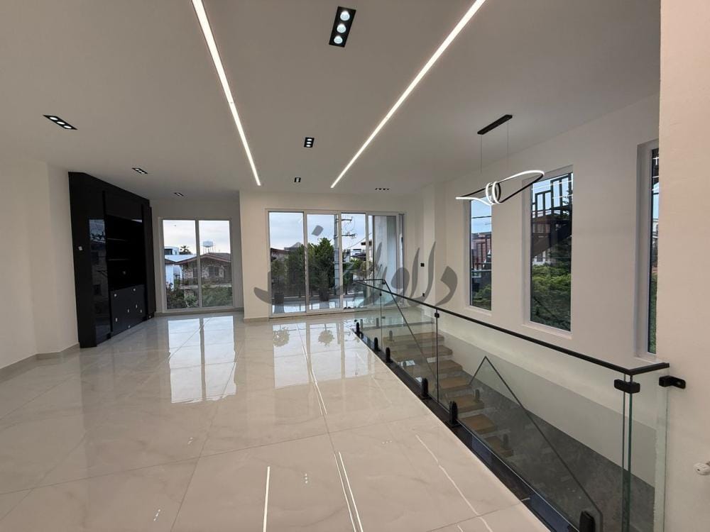 فروش ویلا لوکس در نخ شمال – سند تک برگ و استخر چهار فص