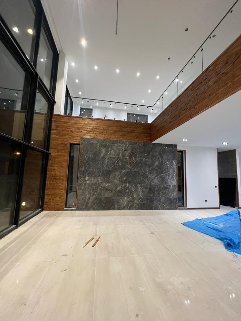 ویلا مدرن تاپ لوکیشن شهرکی ایزدسهر