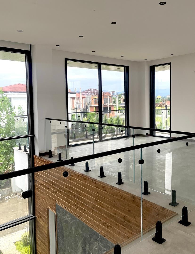 ویلا مدرن تاپ لوکیشن شهرکی ایزدسهر