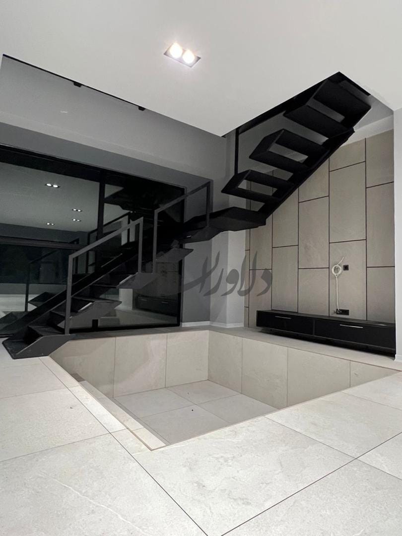 فروش ویژه ویلا لوکس در شهرک آناناس