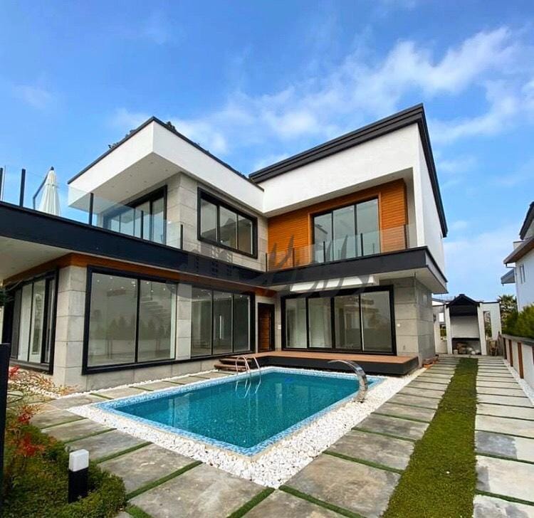 فروش ویلا مدرن در رویان سیاهرود – ۴۰۰ متر بنا | استخر + روف | سنددار