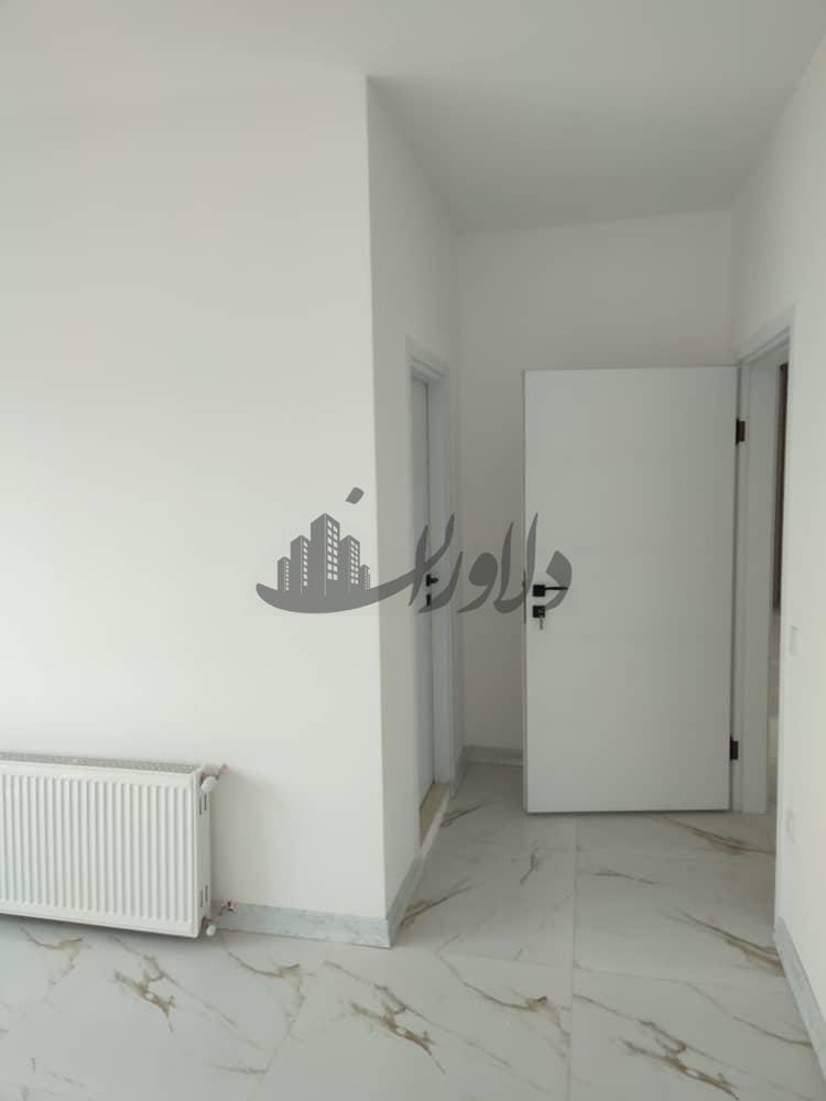 آپارتمان سه‌خوابه نوساز، کلید نخورده، در لوکیشنی بی‌نظیر