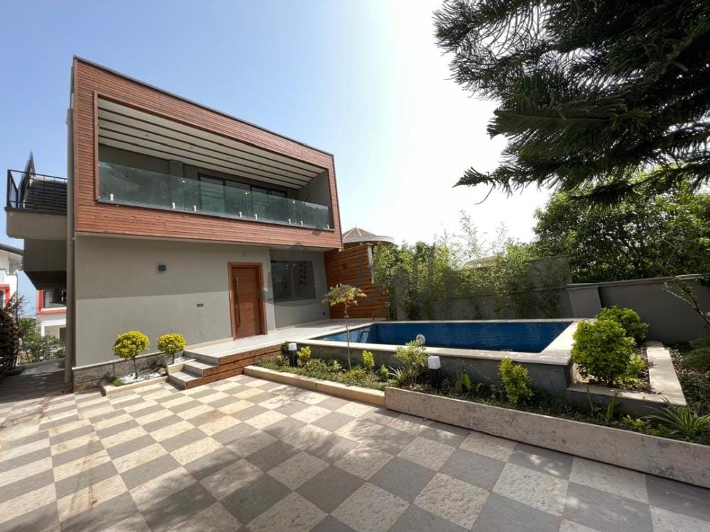 فروش و تهاتر ویلای استخردار ۲۲۰متر سنددار در نوشهر چلک