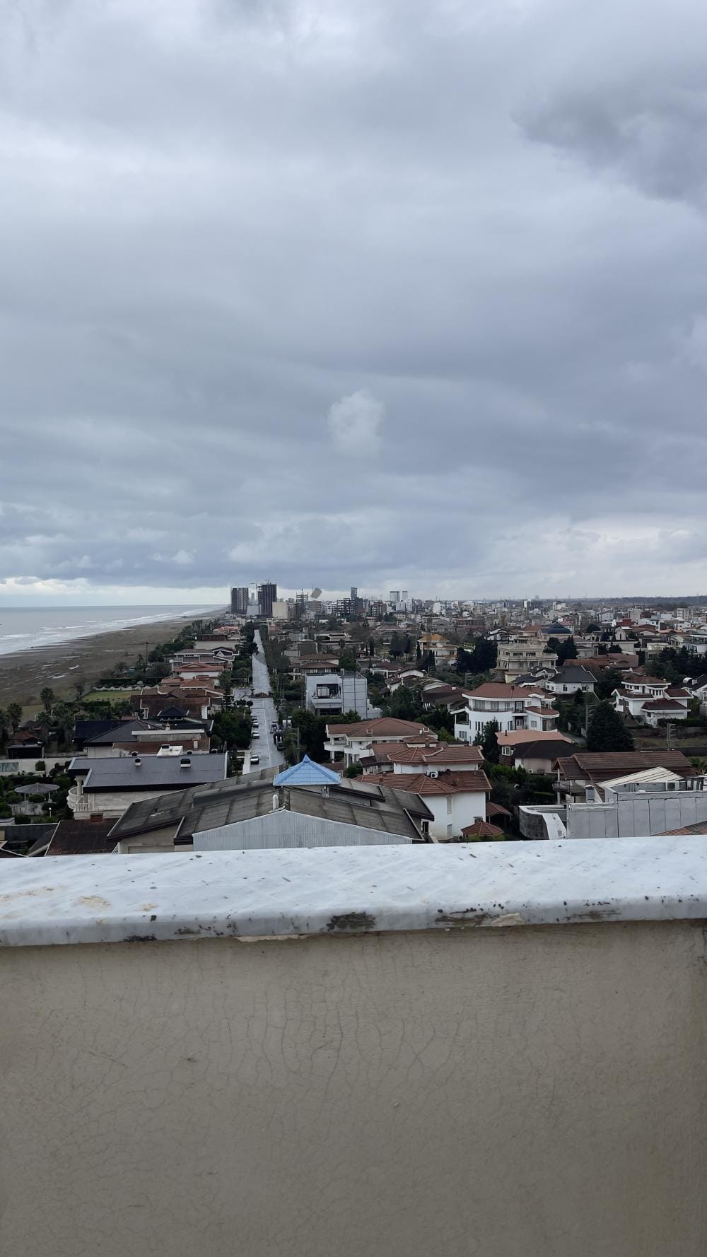 فروش آپارتمان نوساز ساحلی ۱۴۰ متری در ایزدشهر