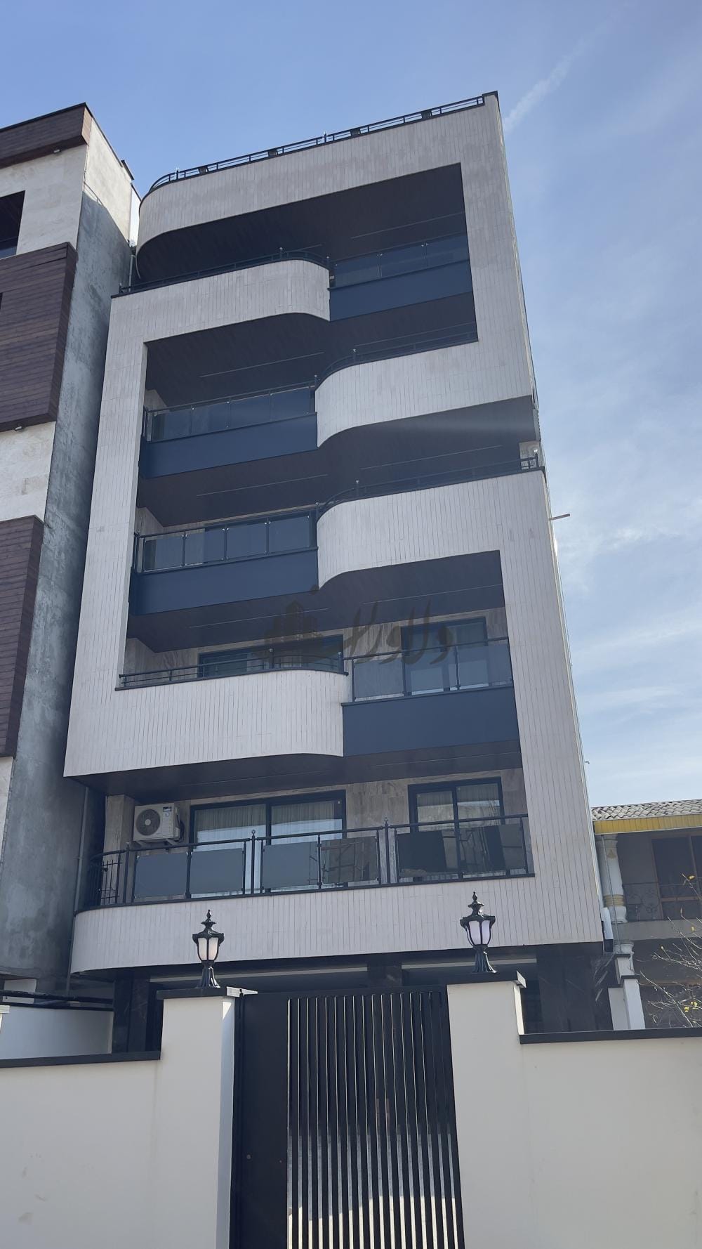 فروش و‌تهاتر آپارتمان شهرک ساحلی 147 متر نوساز در ایزدشهر