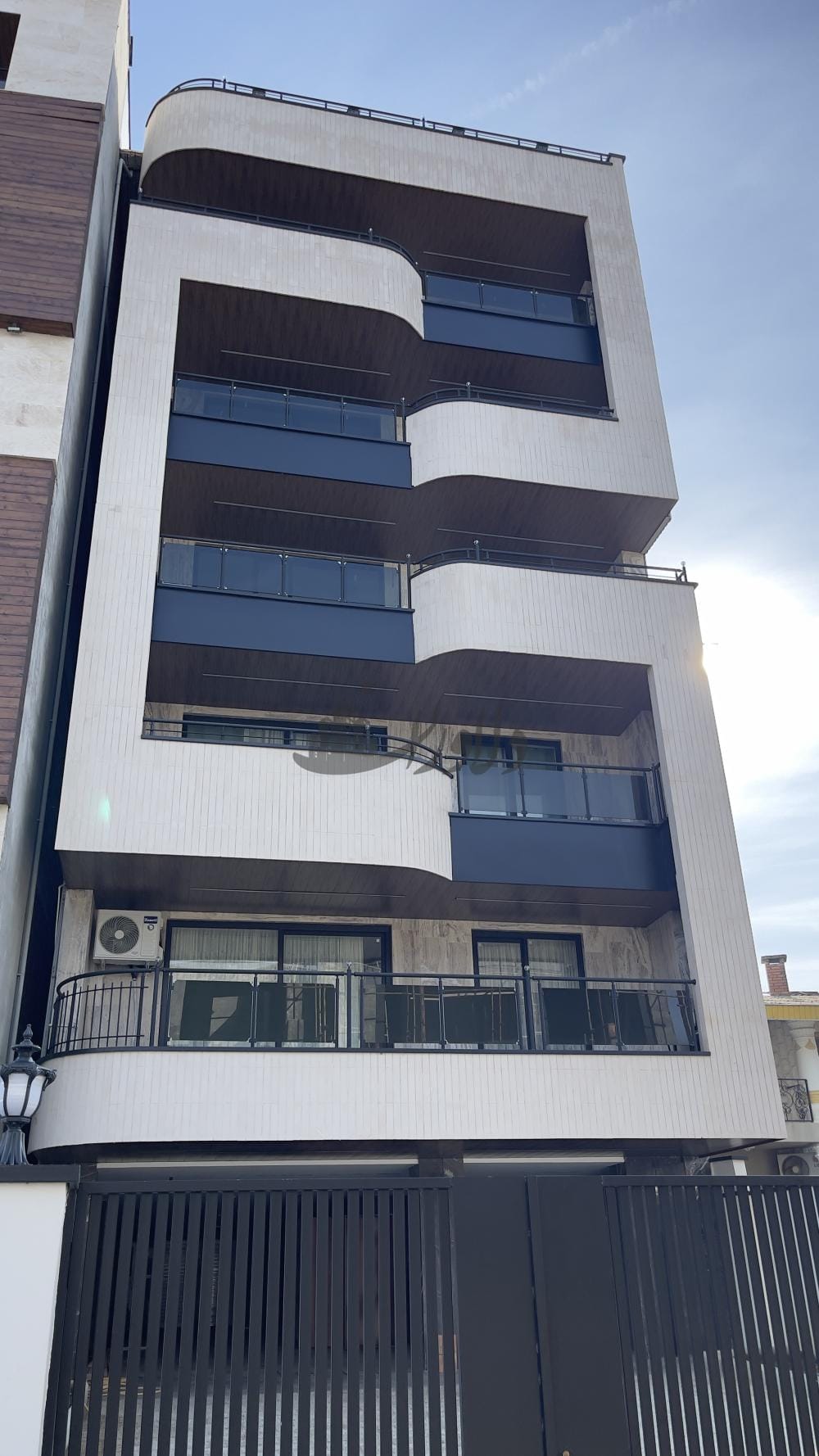 فروش و‌تهاتر آپارتمان شهرک ساحلی 147 متر نوساز در ایزدشهر