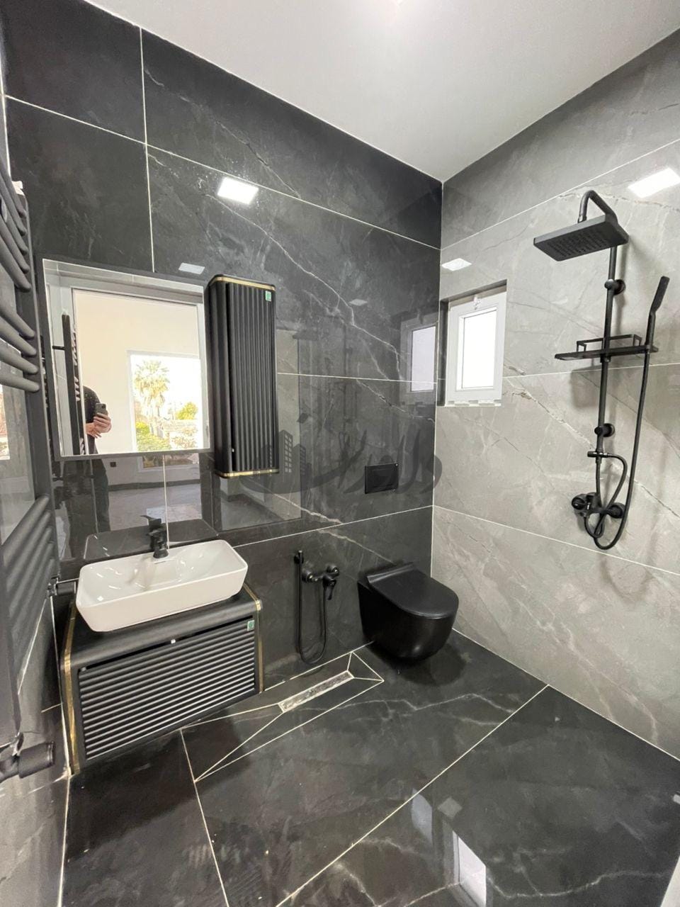 ویلا نوساز استخردار متریال عالی