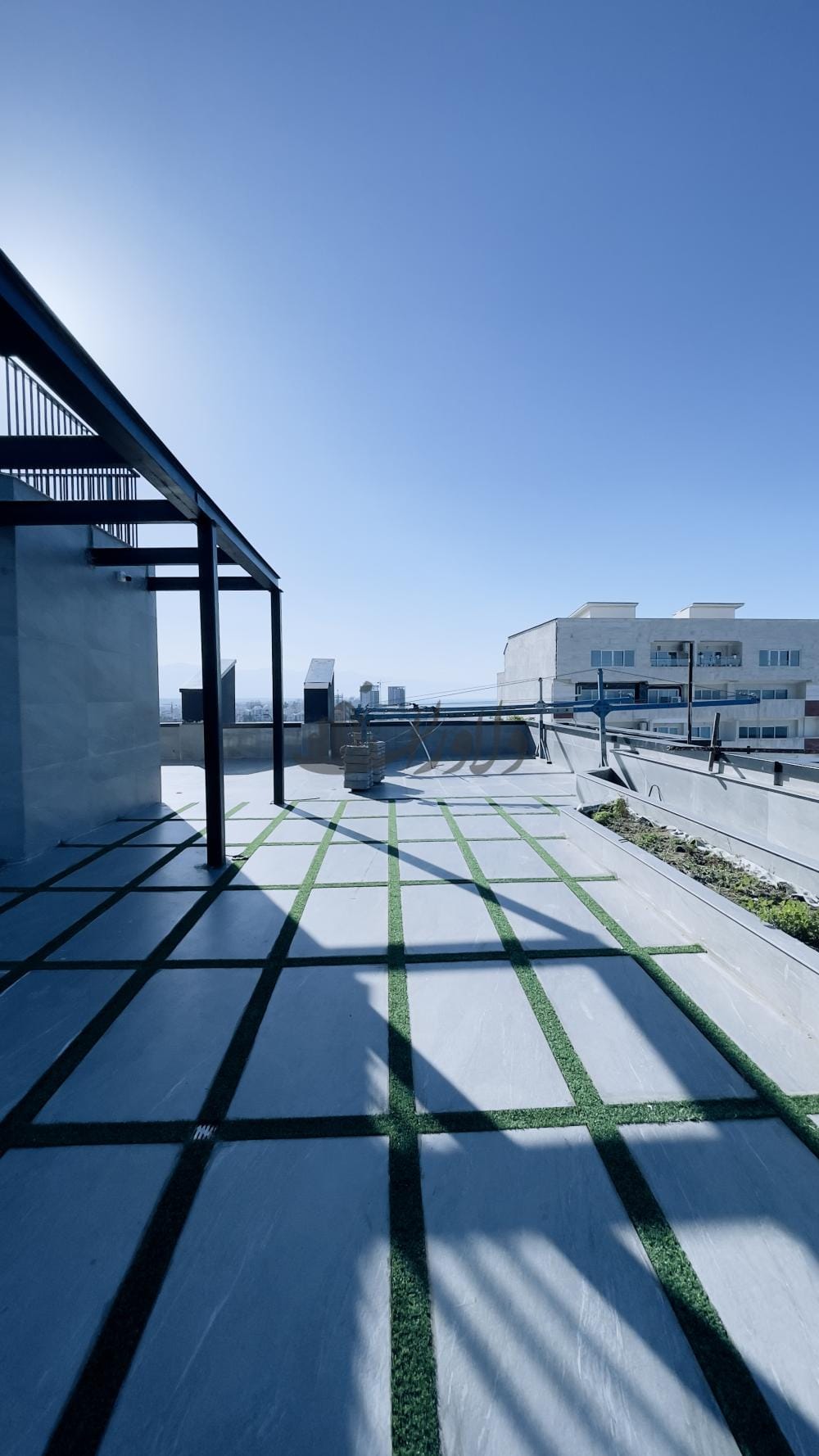 فروش و تهاتر برج ساحلی قواره دوم دریا ۱۱۴ متری در ایزدشهر