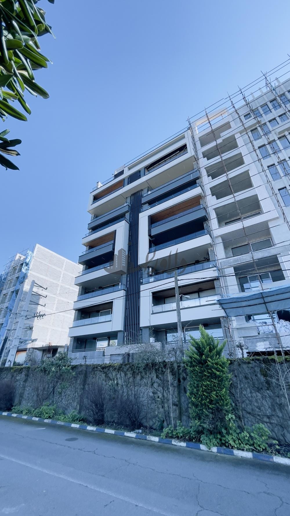 فروش و تهاتر برج ساحلی ۱۹۰متری نوساز در ایزدشهر