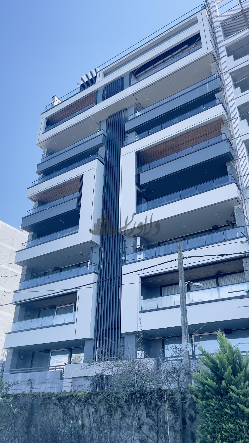 فروش و تهاتر برج ساحلی ۱۹۰متری نوساز در ایزدشهر