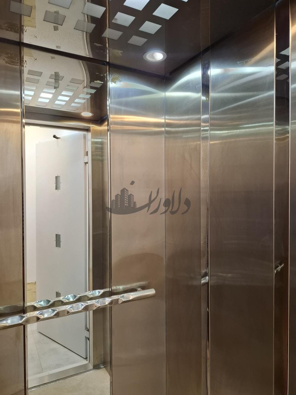 ویلا دوبلکس استخردار