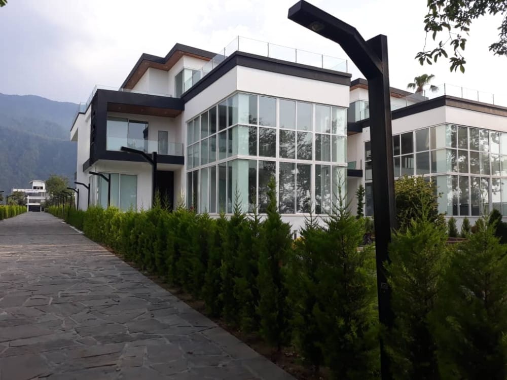 فروش ویلا مدرن لوکس شهرکی ساحلی با  ۱۲۰۰ متر زمین سیسنگان