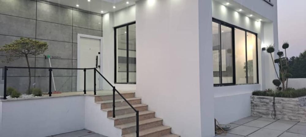 ویلای مدرن استخردار روف گاردن سیسنگان