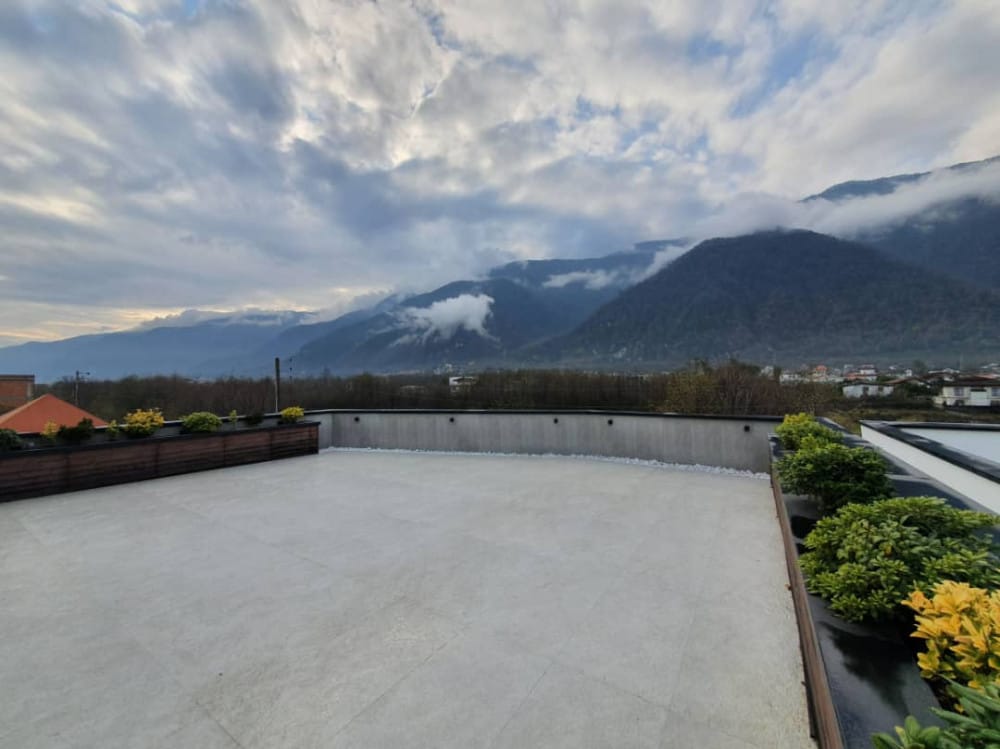 ویلای مدرن لوکس تریبلکس ۳۰۳ متر زمین چلک