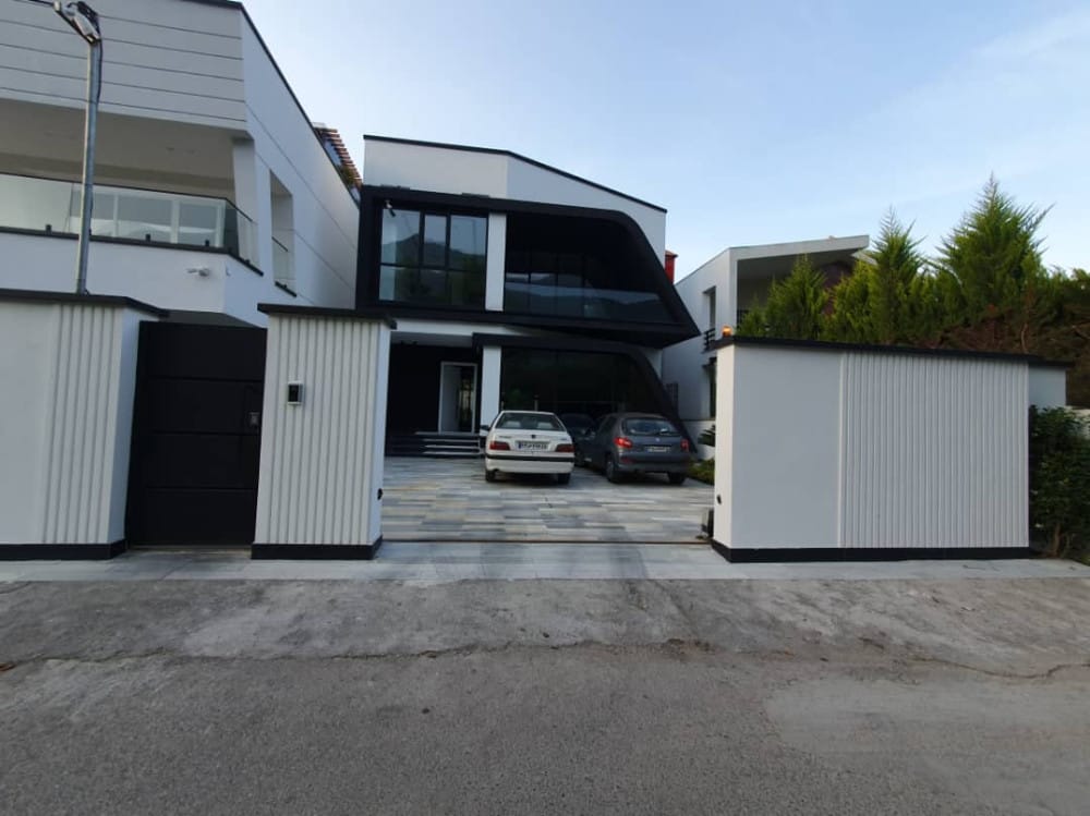 ویلای مدرن لوکس تریبلکس ۳۰۳ متر زمین چلک