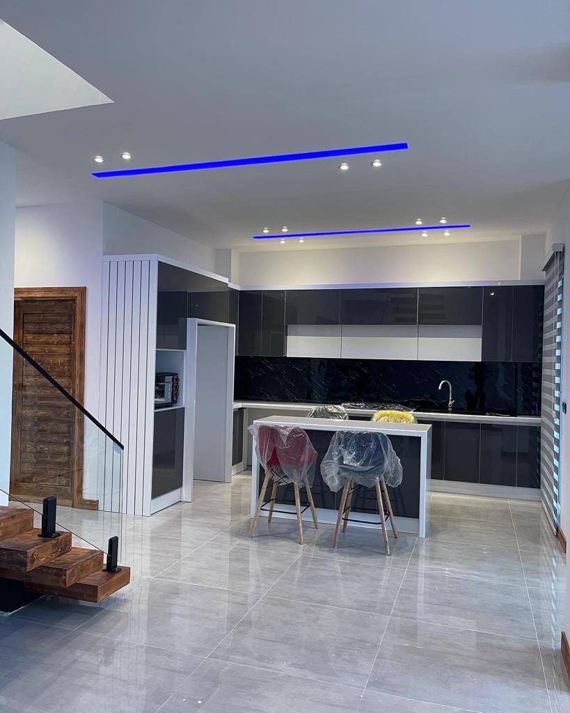 فروش ویلاتریبلکس ۳۸۰متری در منطقه ی زیبا