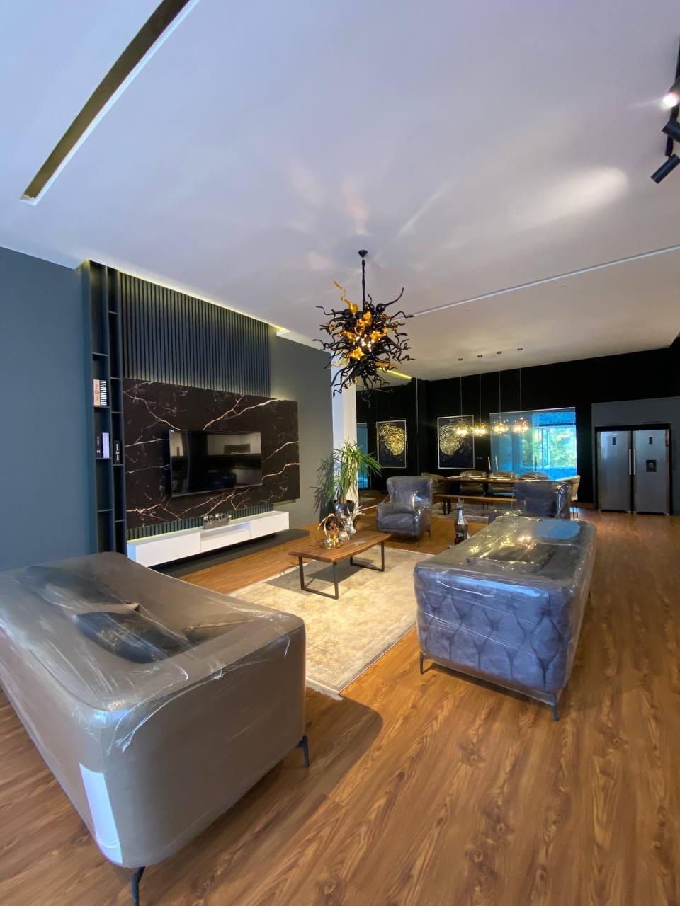 فروش ویلای شهرکی مدرن۱۲۰۰متریدرمنطقه ی زیبای ونوش