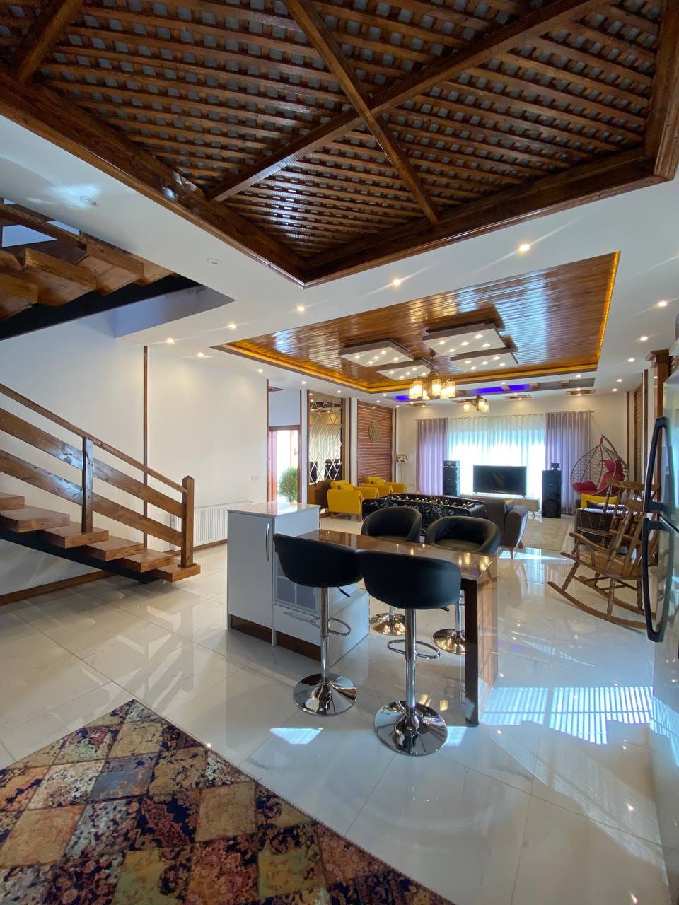 ویلای دوبلکس ۳۵۵ متری  شهرکی  در منطقه زیبای رویان