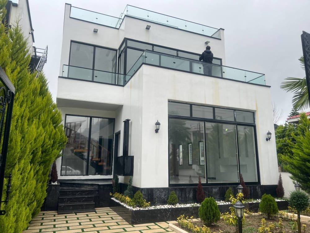 فروش ویلای مدرن جنگلی سی سنگان