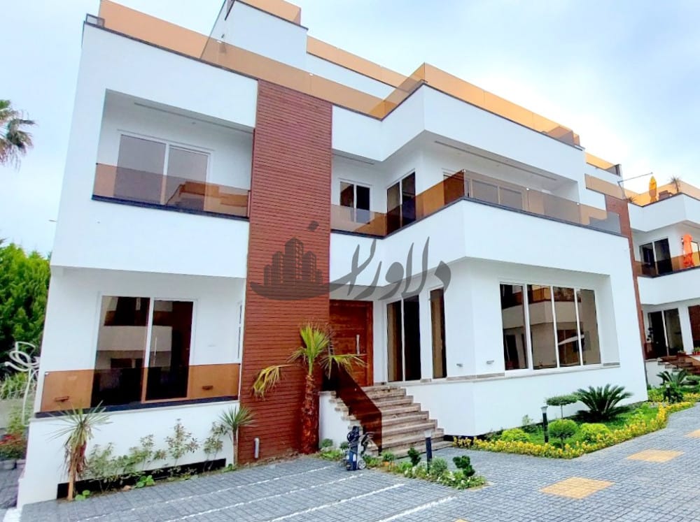 ویلای تریبلکس استخردار