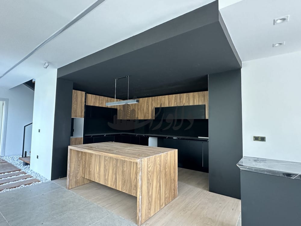 ویلا مدرن «استخردار+روفگاردن» مدارک کامل