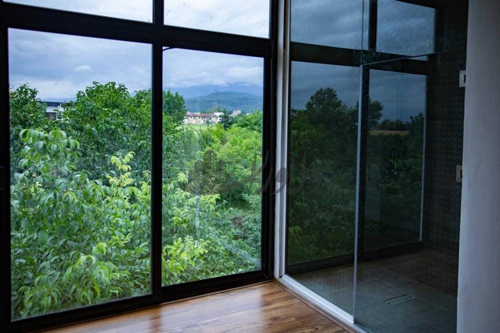 فروش ویلا شهرک برند جنگلی خیابان سی بن