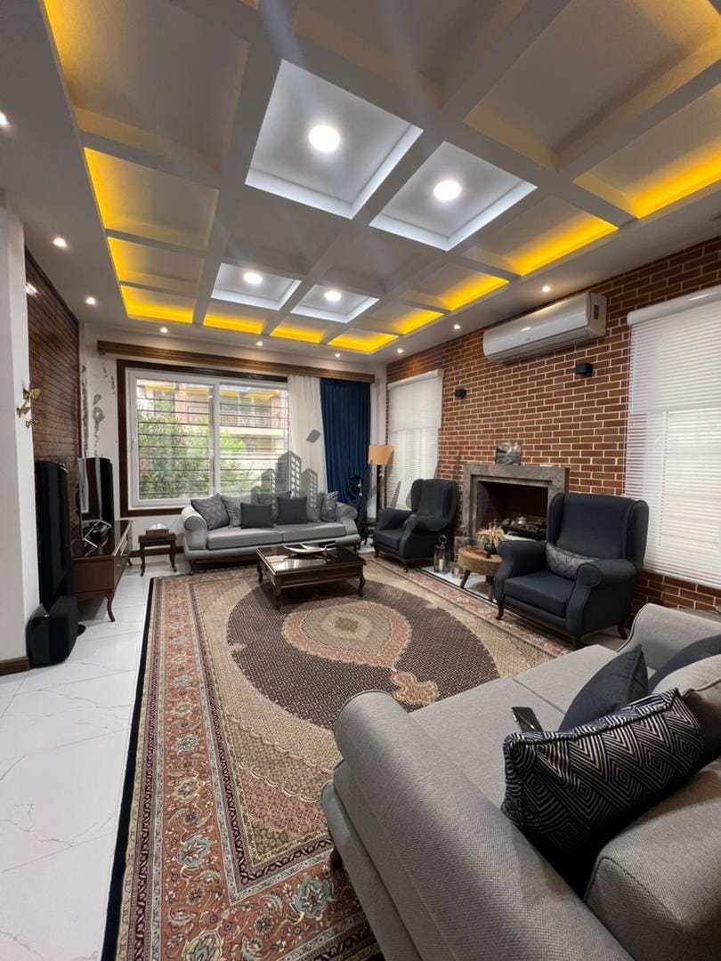 ویلا فروشی مدرن جنگلی