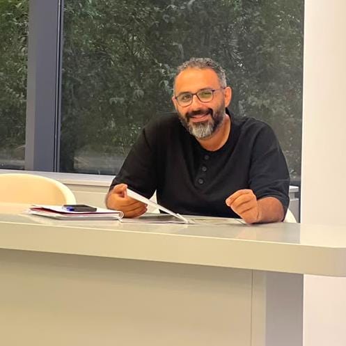 فرزاد حق شناس