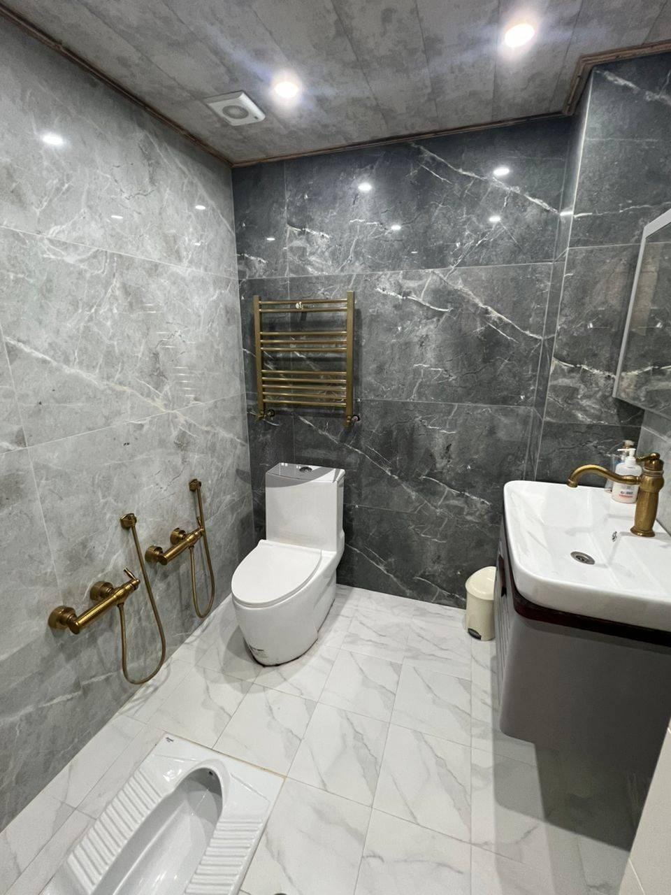 🏡 ویلای لوکس استخردار در ایزدشهر 🏡 ویلای لوکس استخردار در ایزدشهر