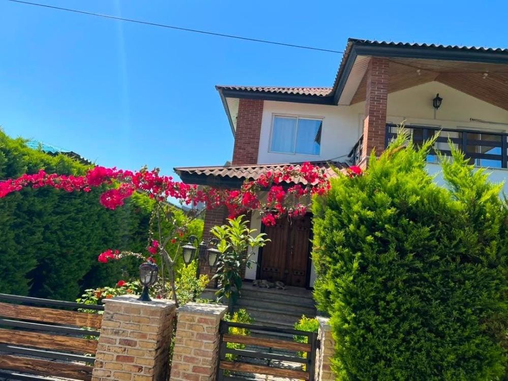 ویلای دوبلکس شهرکی در رویان با سند شش دانگ ویلای دوبلکس شهرکی در رویان با سند شش دانگ
